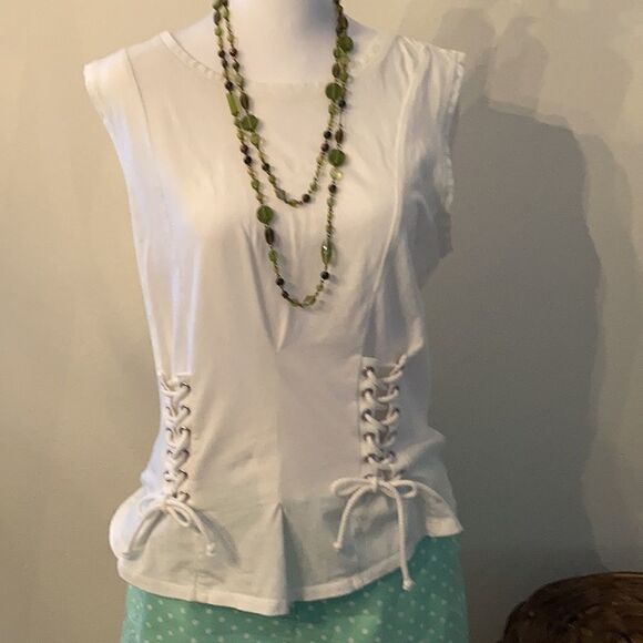 William Rast size medium white sleeveless lace up detail top one tiny spot EUC - Picture 3 of 13